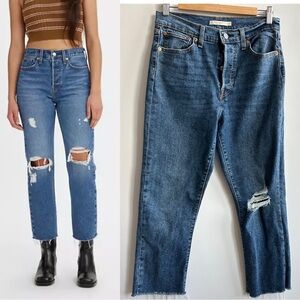 30 LEVI’S Wedgie Straight Jeans
